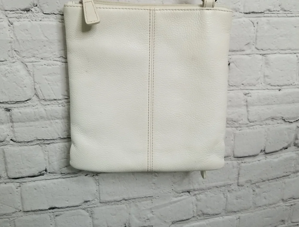 Fossil womens crossbody purse white Zip pouches GUC